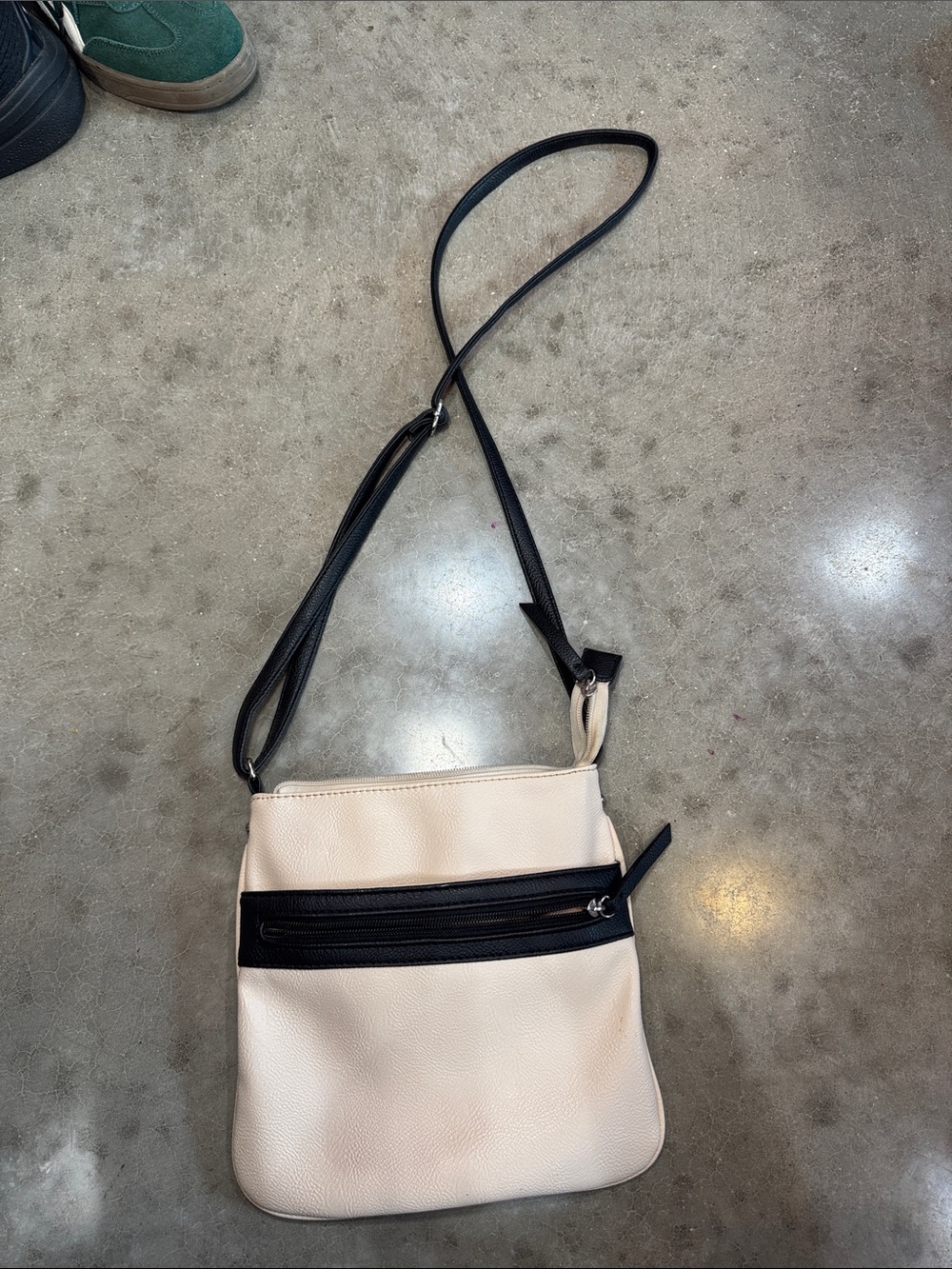 City streets 2010s purse